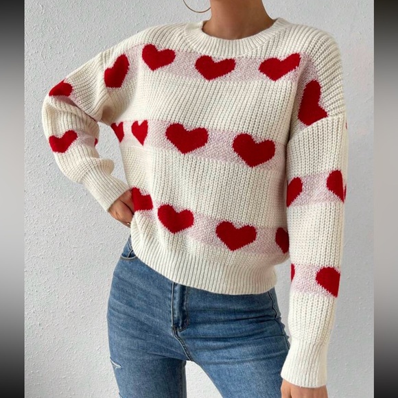 Women's Oversized Sweater with Heart Print